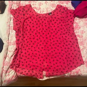 Torrid size 2 button back butterfly top- chiffon